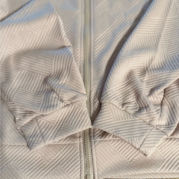 NWOT Women’s Beige Zip-Up Sweater Size XL Textured Long Sleeves Polyester - Picture 9 of 13
